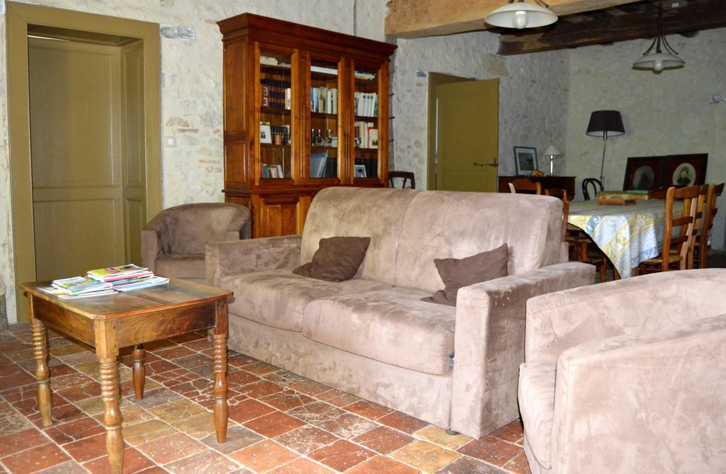 Gite Rural De Caractere Guérin Extérieur photo