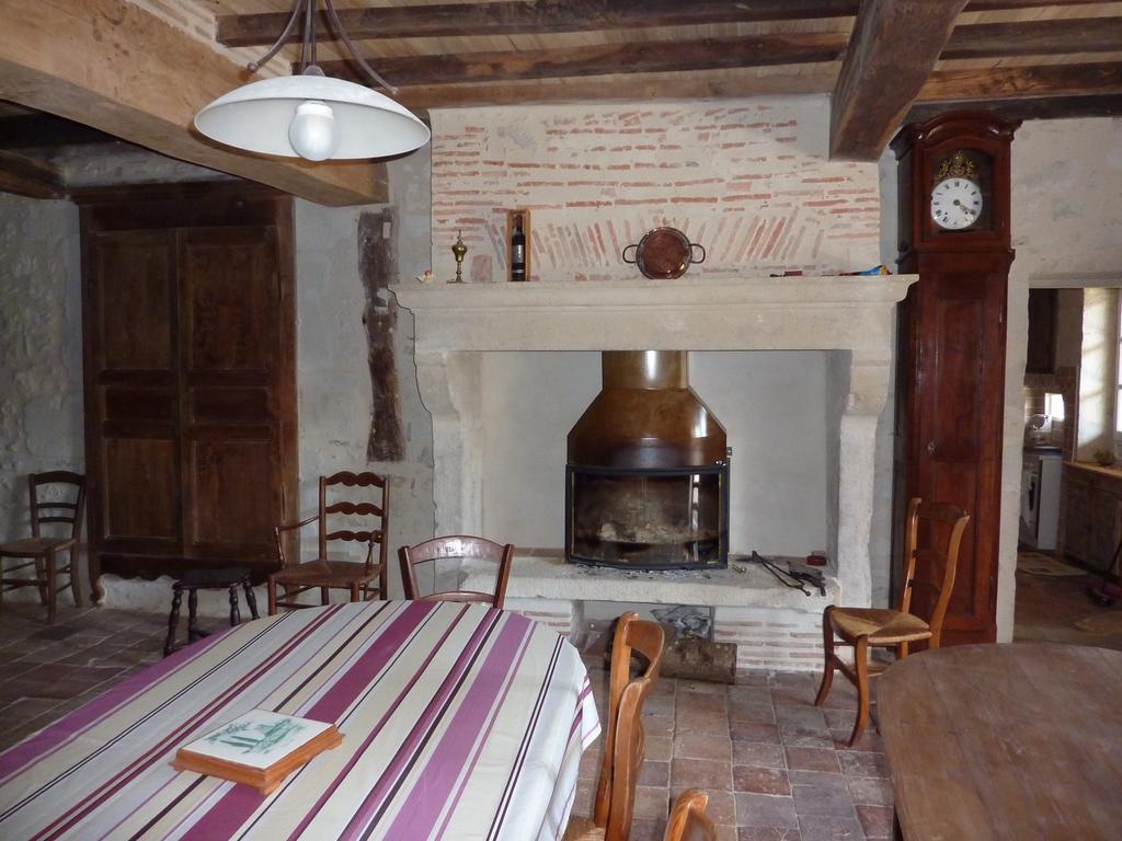 Gite Rural De Caractere Guérin Extérieur photo